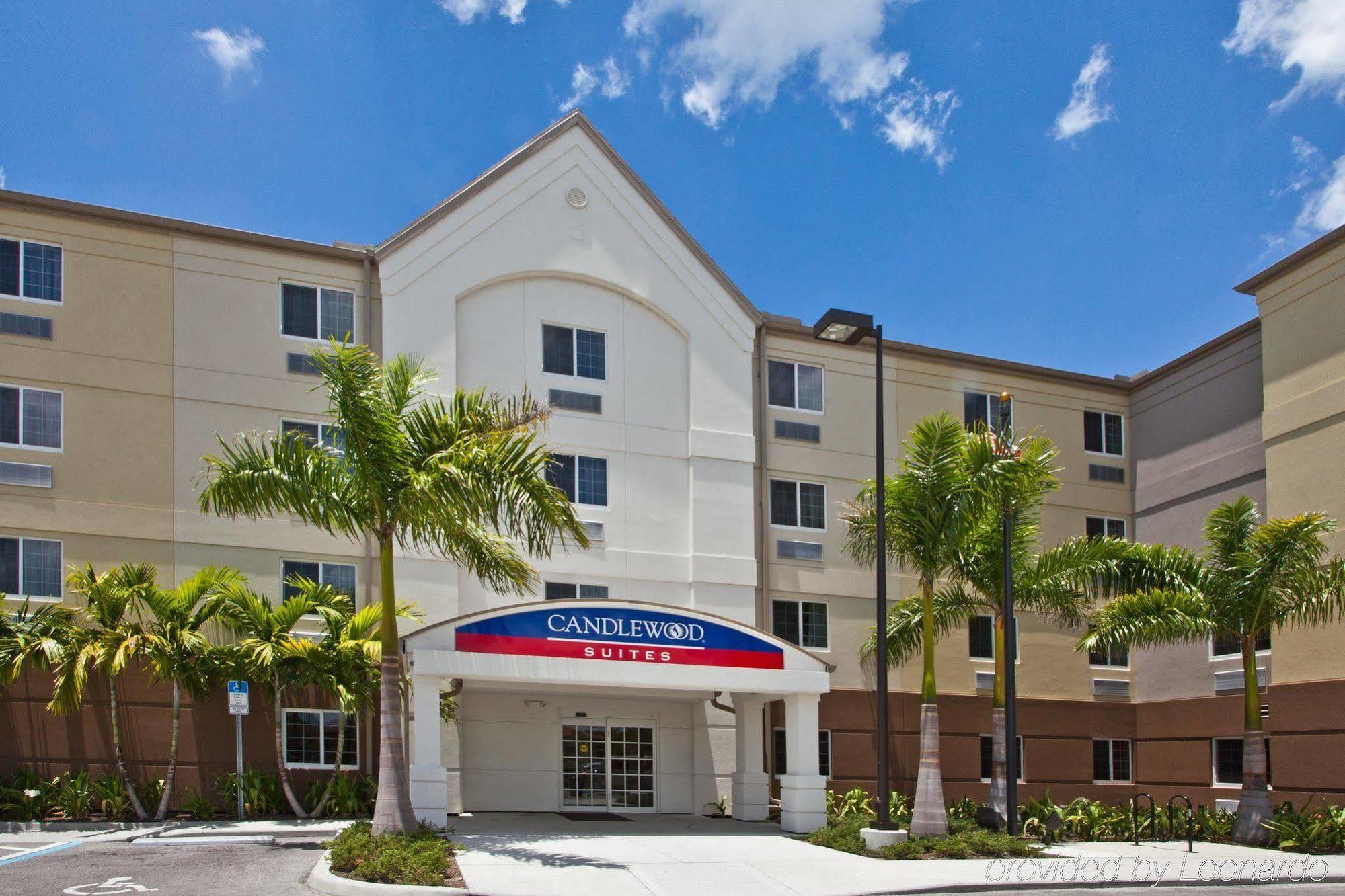 Candlewood Suites Fort Myers/Sanibel Gateway, An Ihg Hotel Exterior photo